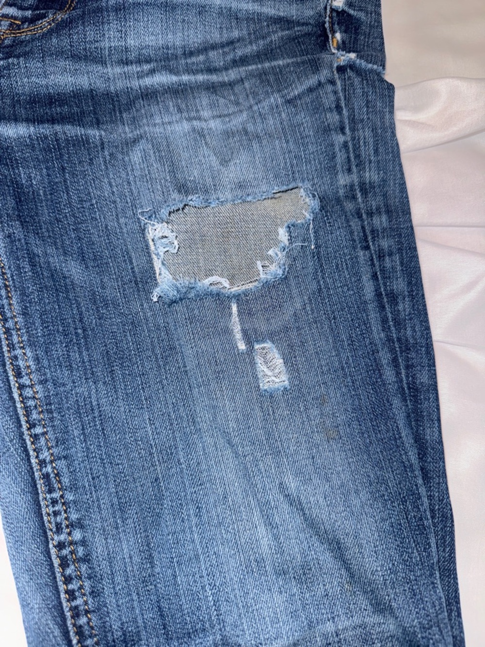 Dark Wash Distressed Women's Skinny Jeans - Size 26 - Picture 7 of 9